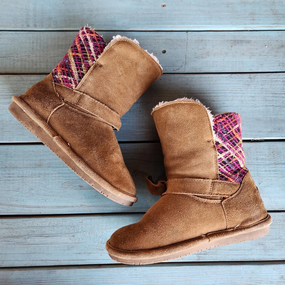 Bearpaw Geneva Winter Boots Womens 9 Suede Sheepskin Brown Color splash Bow